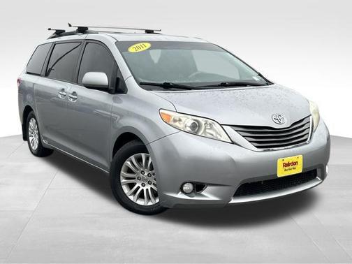 2011 Toyota Sienna XLE