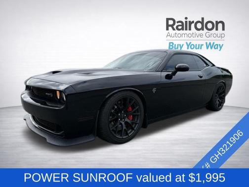 Pitch Black Clearcoat 2016 Dodge Challenger SRT Hellcat