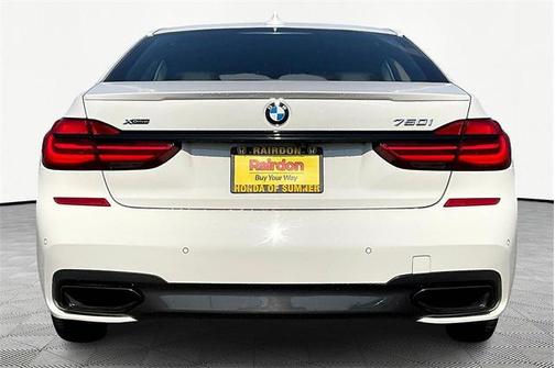 2018 BMW 750 i xDrive