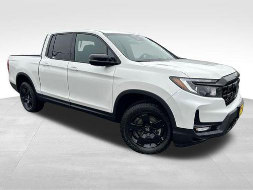 Platinum White Pearl 2026 Honda Ridgeline Black