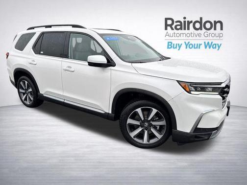Platinum White 2024 Honda Pilot Touring 8-Passenger