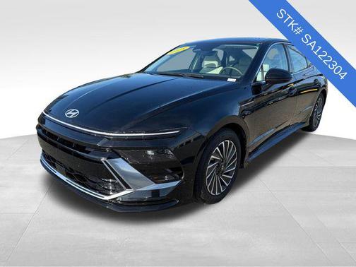 2025 Hyundai SONATA Hybrid SE