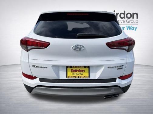 White 2017 Hyundai TUCSON Sport