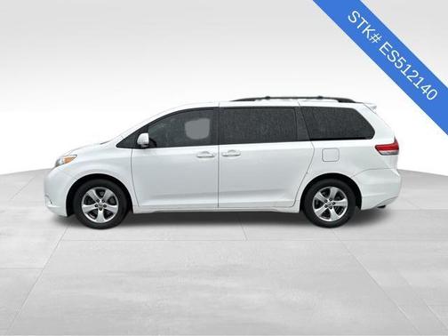 2014 Toyota Sienna LE
