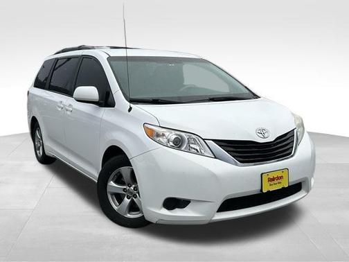 2014 Toyota Sienna LE