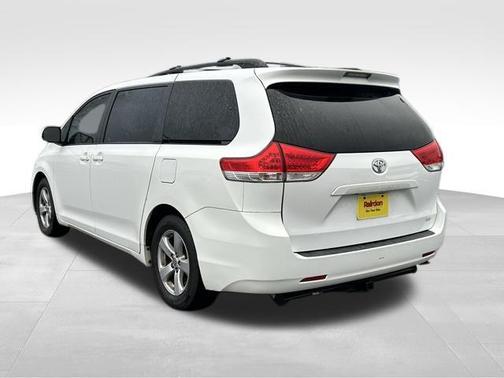 2014 Toyota Sienna LE