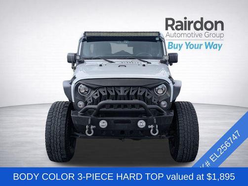 Bright White Clearcoat 2014 Jeep Wrangler Unlimited Sahara