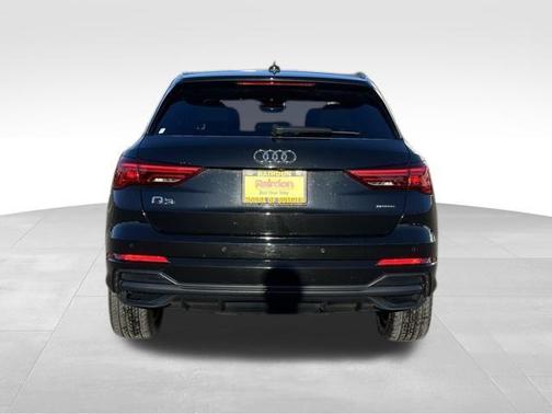 2021 Audi Q3 45 S line Premium