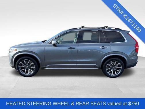 2019 Volvo XC90 T6 Momentum