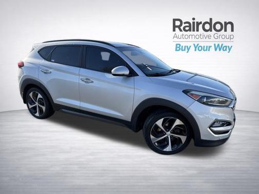 Molten Silver 2016 Hyundai TUCSON Limited