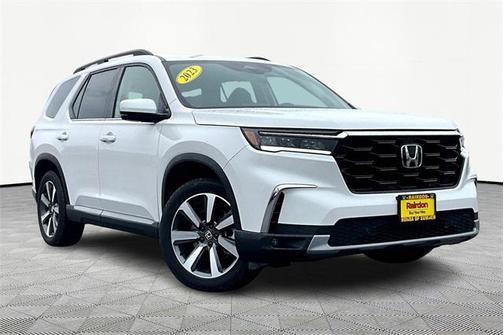 2023 Honda Pilot Touring 8-Passenger