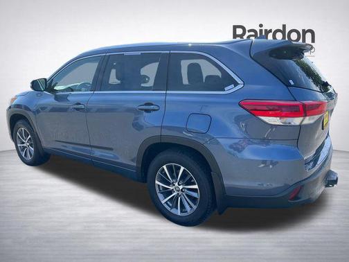 Shoreline Blue Pearl 2018 Toyota Highlander XLE