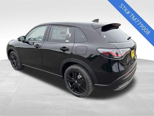 Crystal Black Pearl 2026 Honda HR-V AWD Sport
