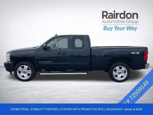 Dark Blue Metallic 2007 Chevrolet Silverado 1500 LTZ Extended Cab