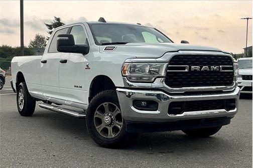 2023 RAM 3500 Big Horn Crew Cab 4x4 8' Box