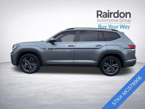 Platinum Gray Metallic 2021 Volkswagen Atlas 3.6L SE w/Technology