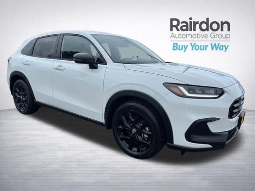 Platinum White Pearl 2024 Honda HR-V Sport