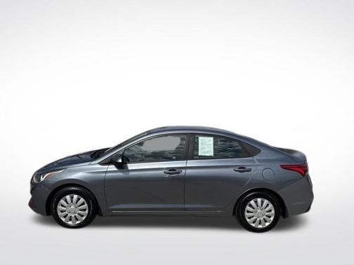 2020 Hyundai Accent SE