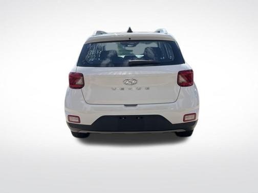 Ceramic White 2022 Hyundai VENUE SEL