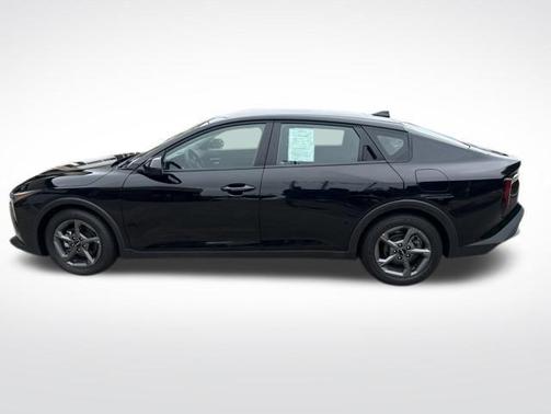 Aurora Black Pearl 2025 Kia K4