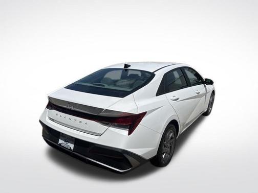 White 2024 Hyundai ELANTRA SEL