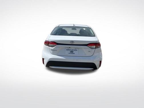 White 2022 Toyota Corolla LE