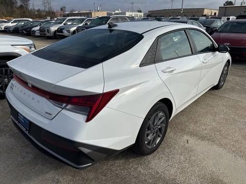 2024 Hyundai ELANTRA HEV Blue