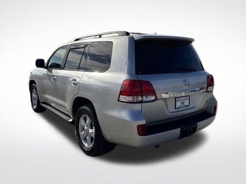Classic Silver Metallic 2011 Toyota Land Cruiser V8