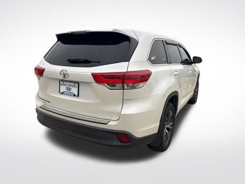 2017 Toyota Highlander LE
