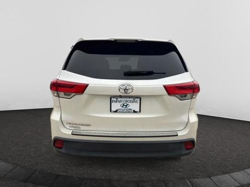 2017 Toyota Highlander LE