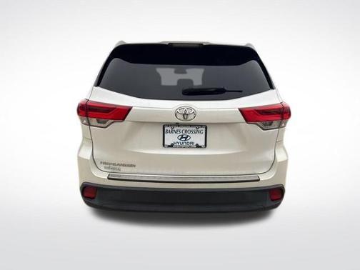 2017 Toyota Highlander LE