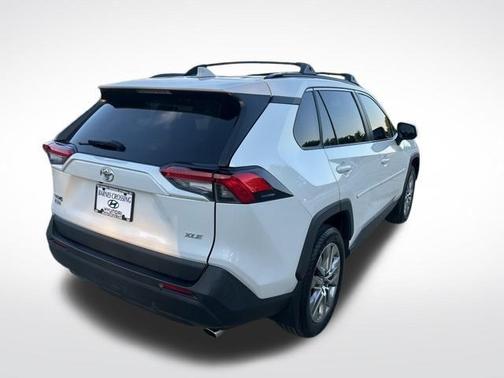 Pearl 2023 Toyota RAV4 XLE Premium