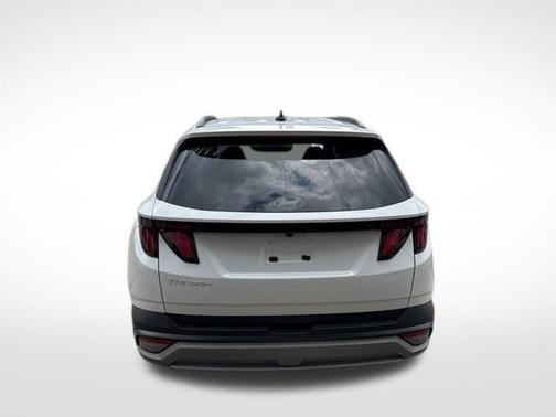 White Pearl 2026 Hyundai TUCSON SEL