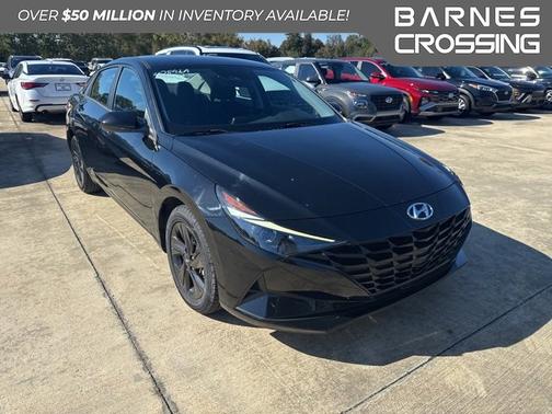 2022 Hyundai ELANTRA SEL