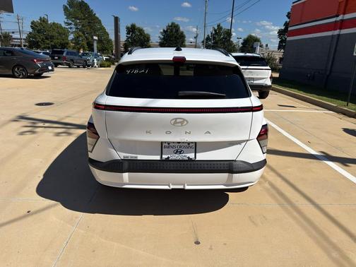 2025 Hyundai KONA EV SEL