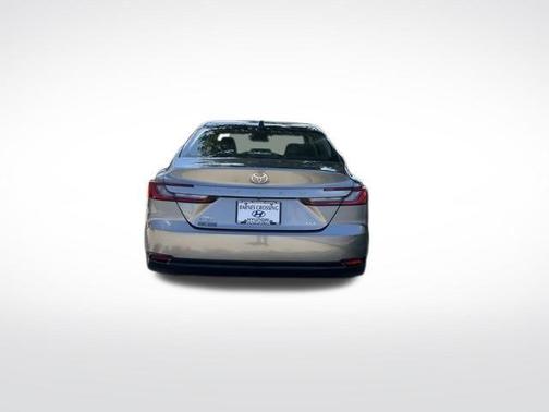 Metal 2025 Toyota Camry XLE