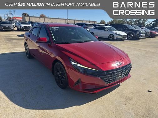 2022 Hyundai ELANTRA SEL