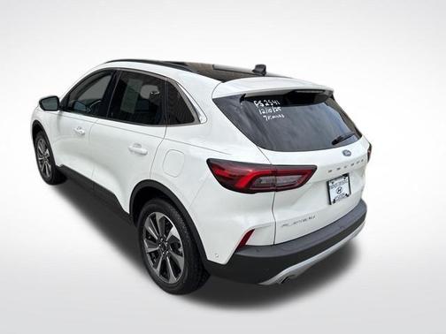Star White 2023 Ford Escape Platinum