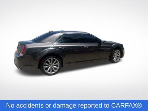 Granite Crystal Clearcoat Metallic 2018 Chrysler 300 Limited