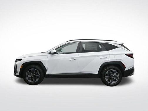 White Pearl 2026 Hyundai TUCSON SEL