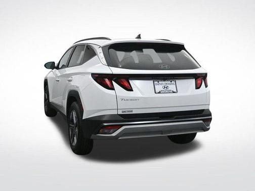 White Pearl 2026 Hyundai TUCSON SEL