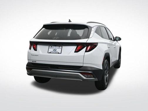White Pearl 2026 Hyundai TUCSON SEL