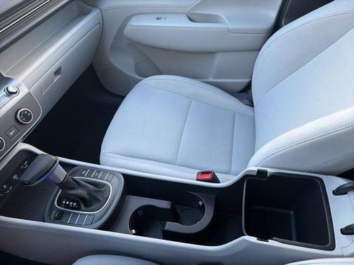 Gray Pearl 2026 Hyundai KONA SE