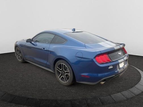 2022 Ford Mustang EcoBoost