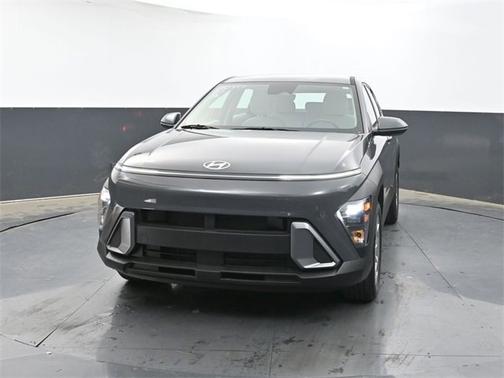 2025 Hyundai KONA SE