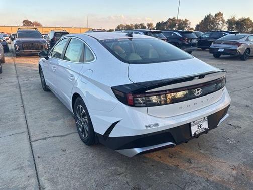 2026 Hyundai SONATA Hybrid Blue