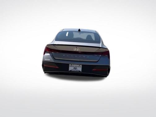 Metal 2026 Hyundai ELANTRA SEL Sport