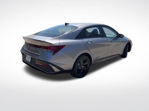 Metal 2026 Hyundai ELANTRA SEL Sport