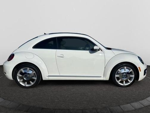 2019 Volkswagen Beetle 2.0T SE