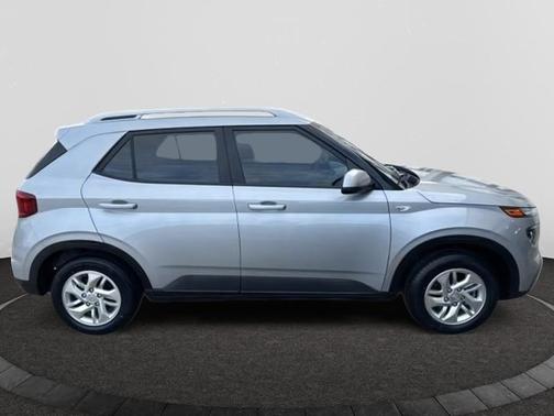 2020 Hyundai VENUE SEL